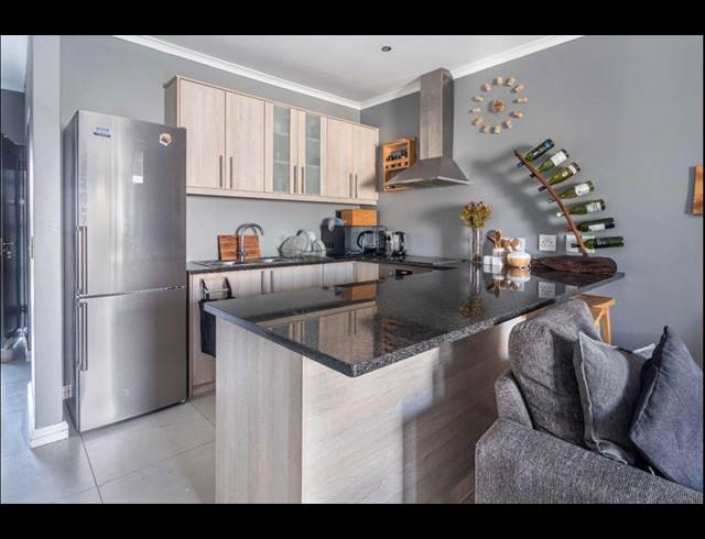 2 BEDROOM HOUSE FOR SALE IN PARKLANDS EAST